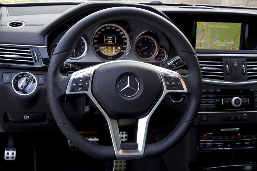 Mercedes-Benz E500 BlueEFFICIENCY 2011 года  (фото 4 из 17)